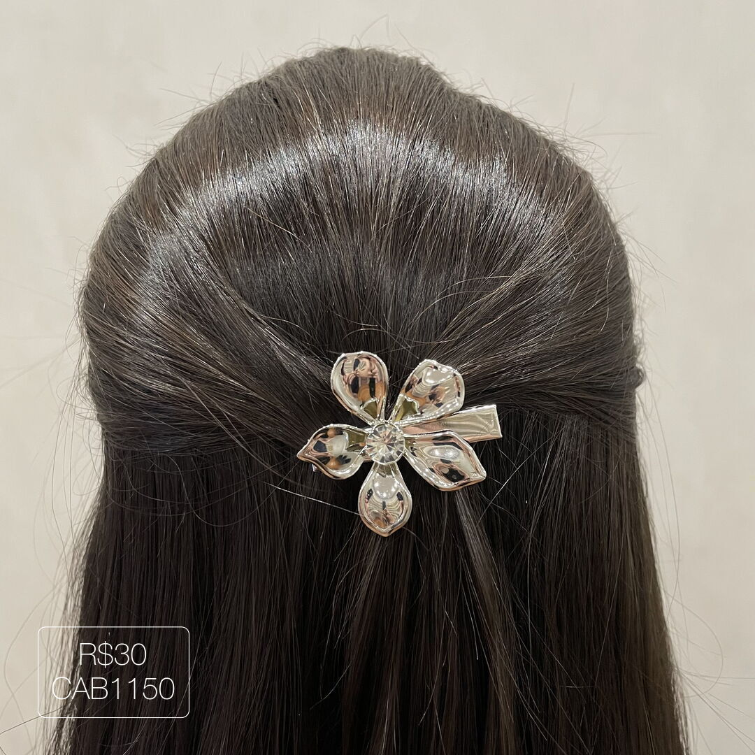 Hair Clip Flor C/ Strass Liso Prateado